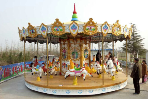 full size carousel ride in Dinis