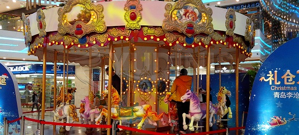 16 people shopping mall carousel ride